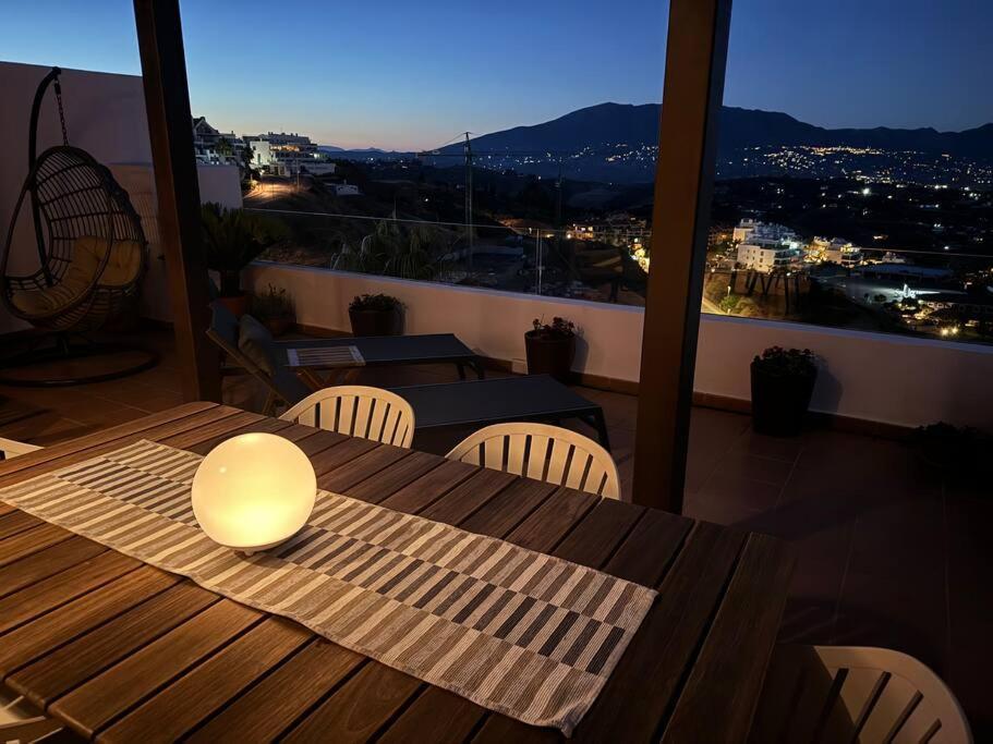Апартаменты Casa Cerro Azul In La Cala Hills Club Ситио-де-Калаонда Экстерьер фото
